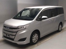 TOYOTA NOAH 2021/X/ZWR80G