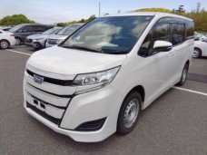 TOYOTA NOAH 2021/X/ZWR80G