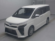 TOYOTA VOXY 2021/ZS KIRAMEKI3/ZWR80W