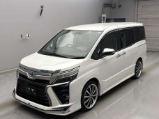 TOYOTA VOXY 2021/ZS KIRAMEKI3/ZWR80W
