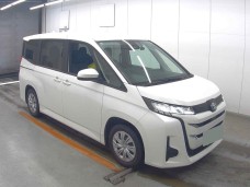 TOYOTA NOAH 2022/X/ZWR90W