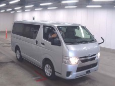 TOYOTA HIACE 2021/DX GL PKG/TRH200V