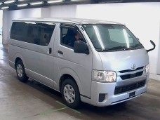 TOYOTA HIACE 2020/DX GL PKG/TRH200V