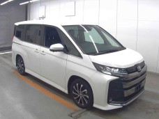 TOYOTA NOAH 2023/ZWR90W