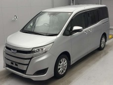 TOYOTA NOAH 2021/X/ZWR80G