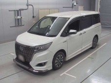 TOYOTA ESQUIRE 2019/Gi PREMIUM PKG BLACK-TAILORED/ZWR80G