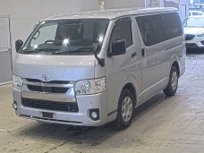 TOYOTA HIACE 2021/DX GL PKG/TRH200V
