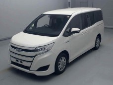 TOYOTA NOAH 2021/X/ZWR80G