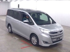 TOYOTA NOAH 2021/X/ZWR80G